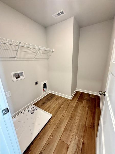 Spacious, unfurnished interior of a new home in Fowler Farms, Auburn (Image 28).