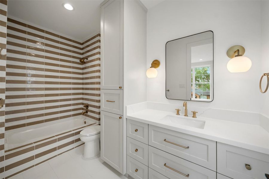 Furnished interior view inside a new home in , Houston (Image 15). Furnished interior view inside a new home in , Houston (Image 15).