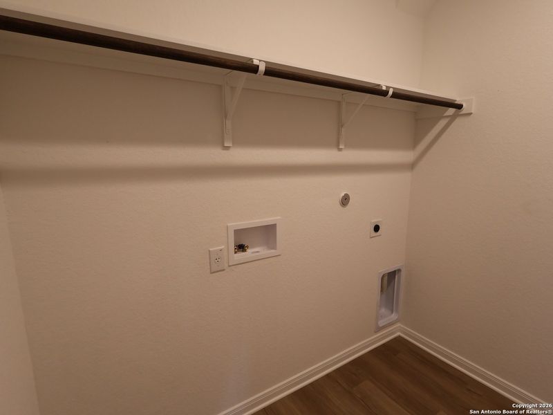 Spacious, unfurnished interior of a new home in Greenspoint Heights, Seguin (Image 29).