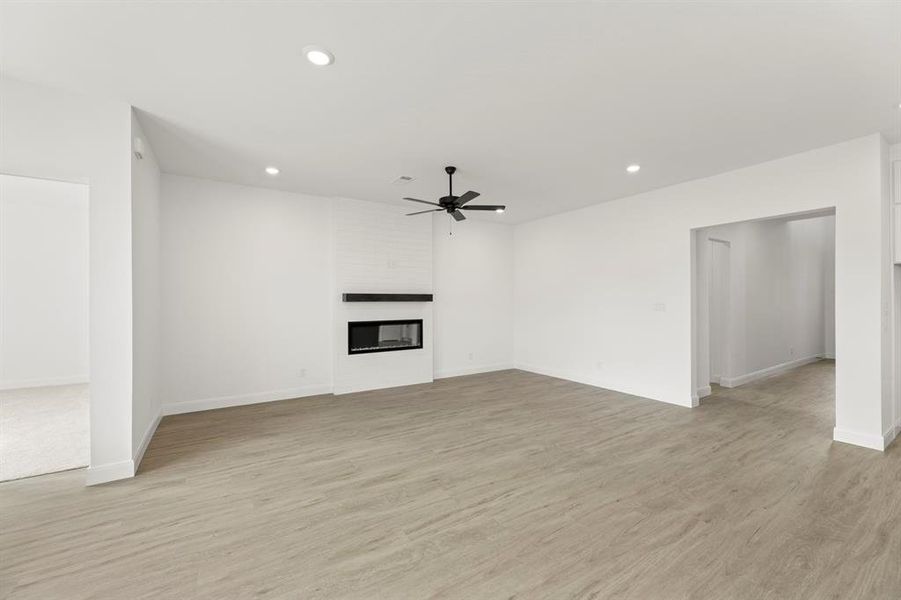 06. 5412 Sundarean - Family (2)