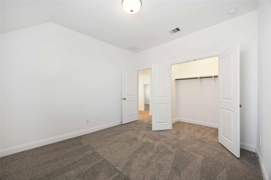 Spacious, unfurnished interior of a new home in Sienna, Missouri City (Image 25). Spacious, unfurnished interior of a new home in Sienna, Missouri City (Image 25).