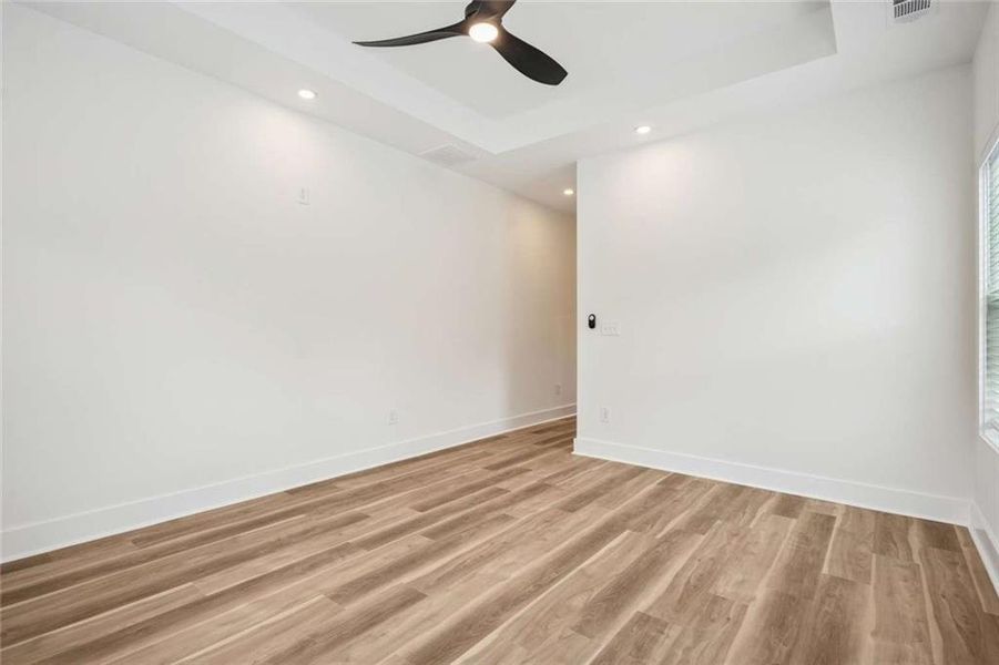 Spacious, unfurnished interior of a new home in , Atlanta (Image 26).