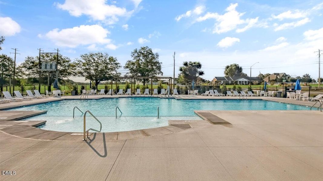 honeycutt-oaks-monument-pool-008 honeycutt-oaks-monument-pool-008