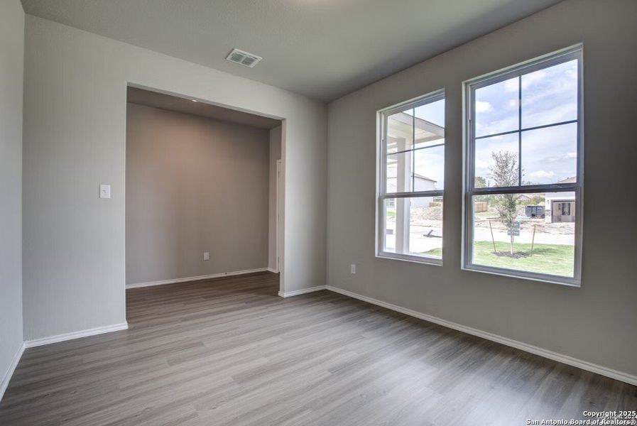 Spacious, unfurnished interior of a new home in Horizon Pointe, Converse (Image 21).