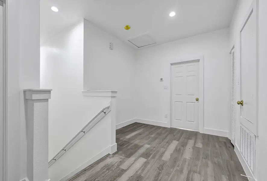 Spacious, unfurnished interior of a new home in , Houston (Image 21).