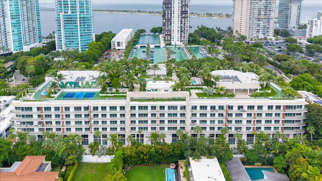 Condo located in Miami, FL showcasing its design and architecture (Image 24). Condo located in Miami, FL showcasing its design and architecture (Image 24).