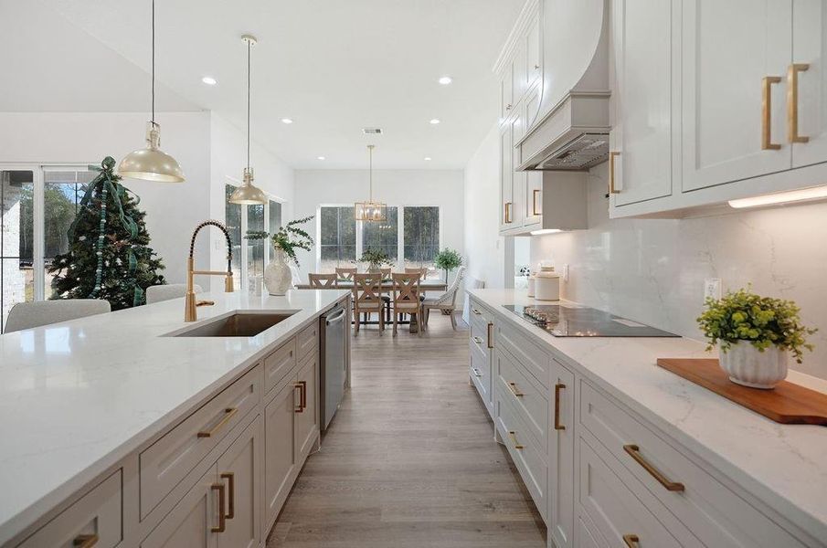 Furnished interior view inside a new home in , Conroe (Image 10).