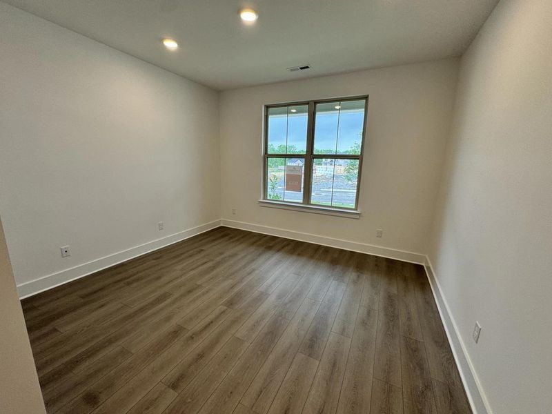 Spacious, unfurnished interior of a new home in Woods Crossing, Gallatin (Image 26).