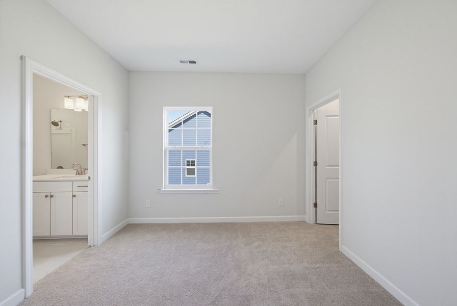 Spacious, unfurnished interior of a new home in Sweetbrier, Durham (Image 30).