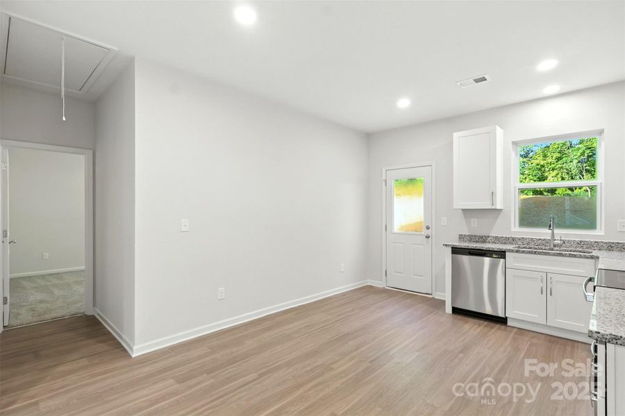 Spacious, unfurnished interior of a new home in , Granite Falls (Image 14).