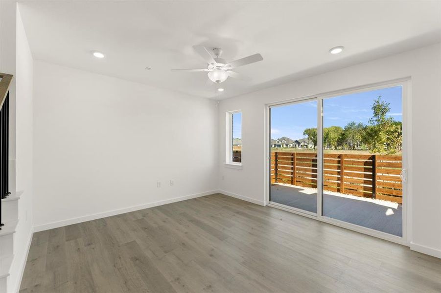 1831 Azalea_2284_Magnolia II_Family