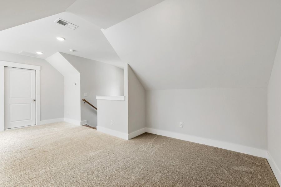 Spacious, unfurnished interior of a new home in , Charleston (Image 50).