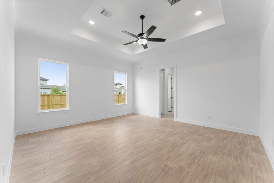 Spacious, unfurnished interior of a new home in , Spring (Image 31).