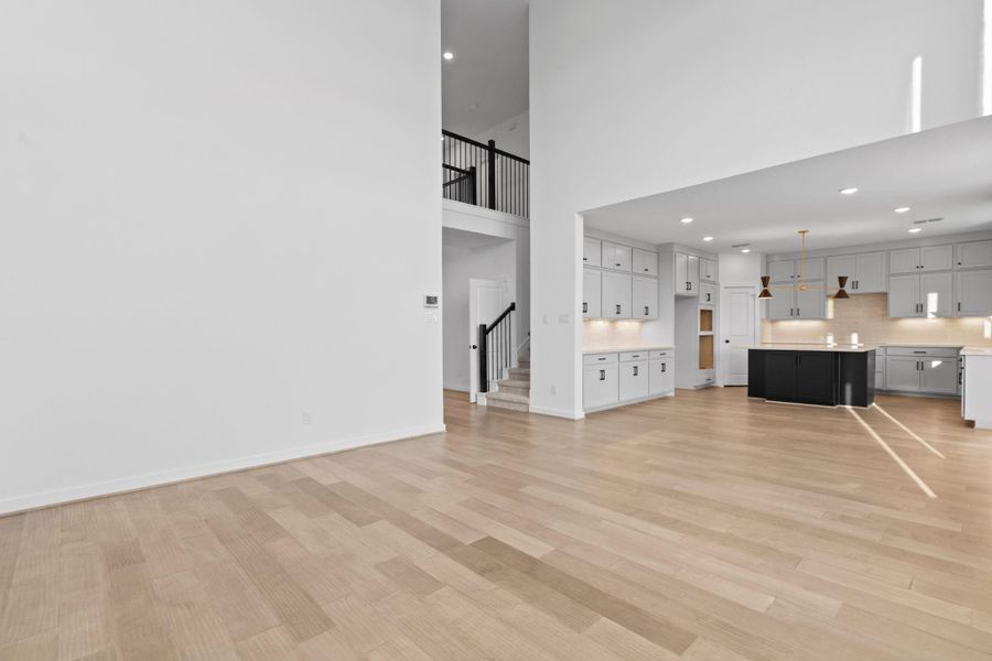 Spacious, unfurnished interior of a new home in Cross Creek West 50', Fulshear (Image 12). Spacious, unfurnished interior of a new home in Cross Creek West 50', Fulshear (Image 12).