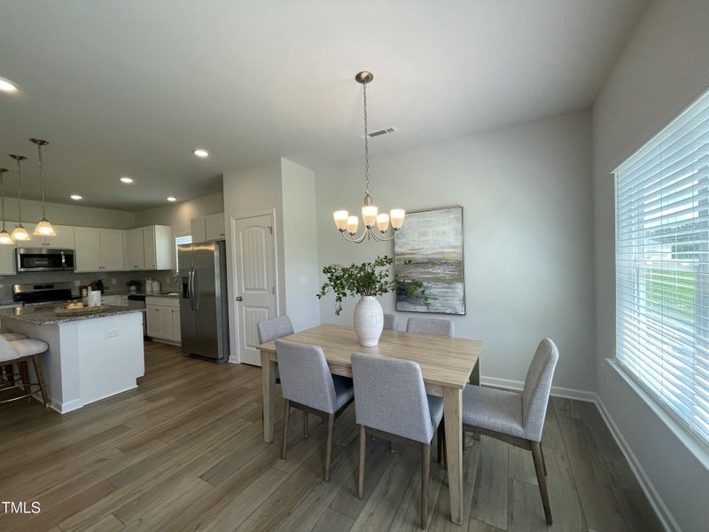 20250809_174728758_iOS