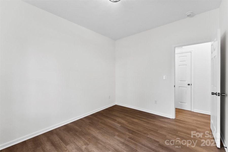 Spacious, unfurnished interior of a new home in , Shelby (Image 23).