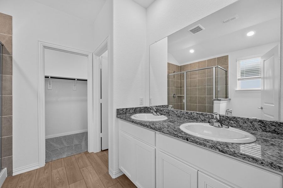 Furnished interior view inside a new home in River Ridge, Crandall (Image 10).