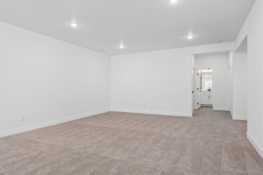 Spacious, unfurnished interior of a new home in Peakview at Ascent Village, Littleton (Image 32).