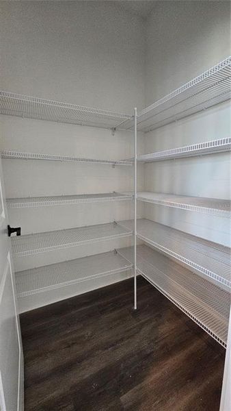 Spacious, unfurnished interior of a new home in , Port Charlotte (Image 19).