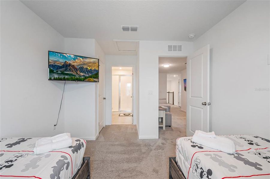 Furnished interior view inside a new home in , Kissimmee (Image 44).