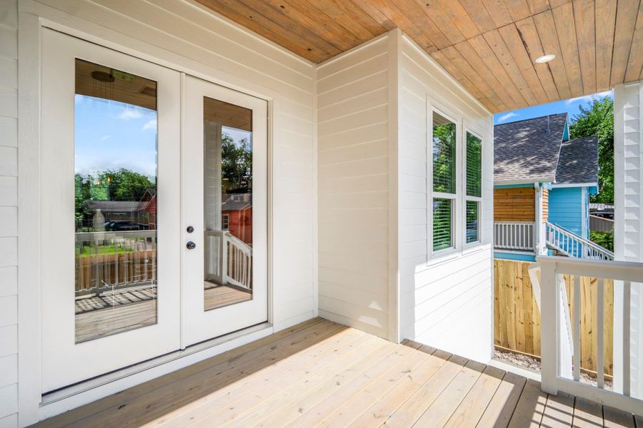 Exterior details and patio area of a home in , Houston (Image 25). Exterior details and patio area of a home in , Houston (Image 25).