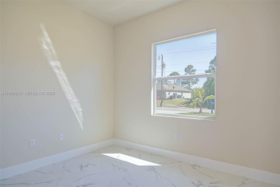 Spacious, unfurnished interior of a new home in , Lehigh Acres (Image 19).