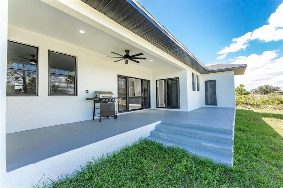 Exterior details and patio area of a home in , Port Charlotte (Image 35).