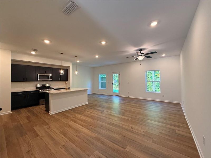 Image 48 of a home in Laurelwood.