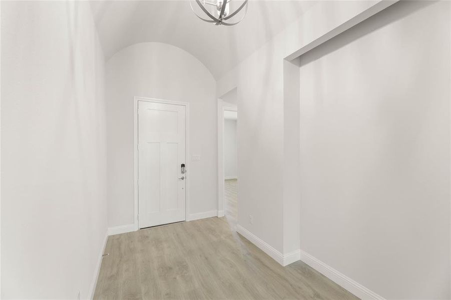 1019 Moss Grove-Entry-1