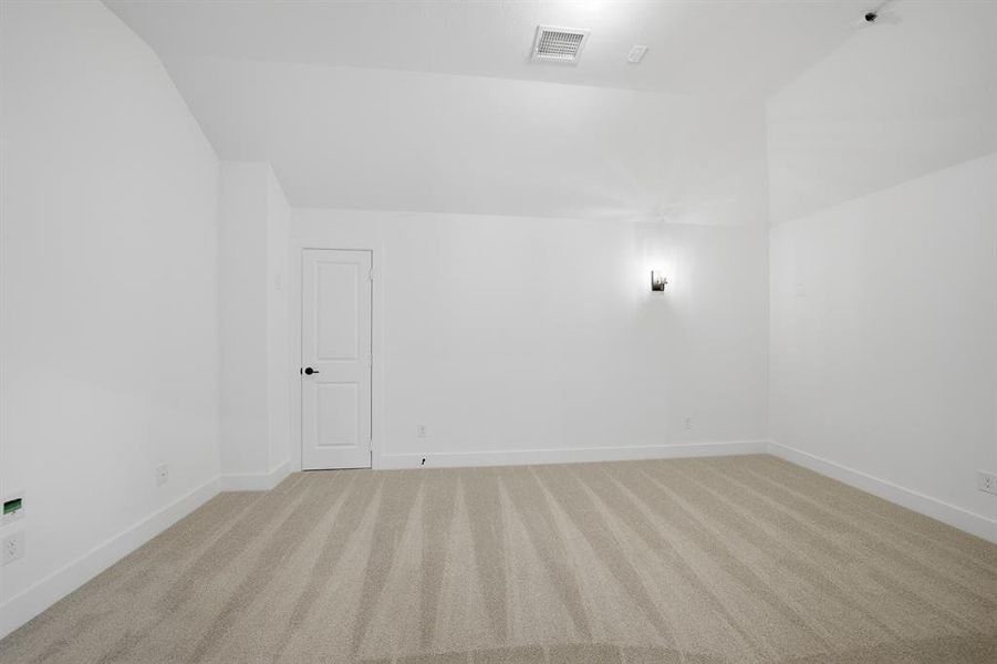 Spacious, unfurnished interior of a new home in Brookhollow West, Prosper (Image 28).