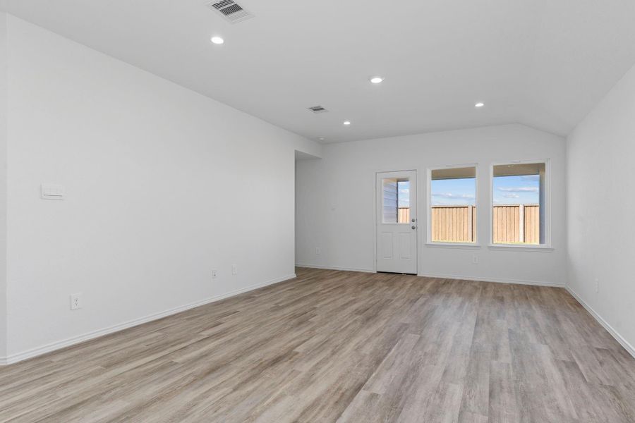 Spacious, unfurnished interior of a new home in Emberly, Beasley (Image 18).