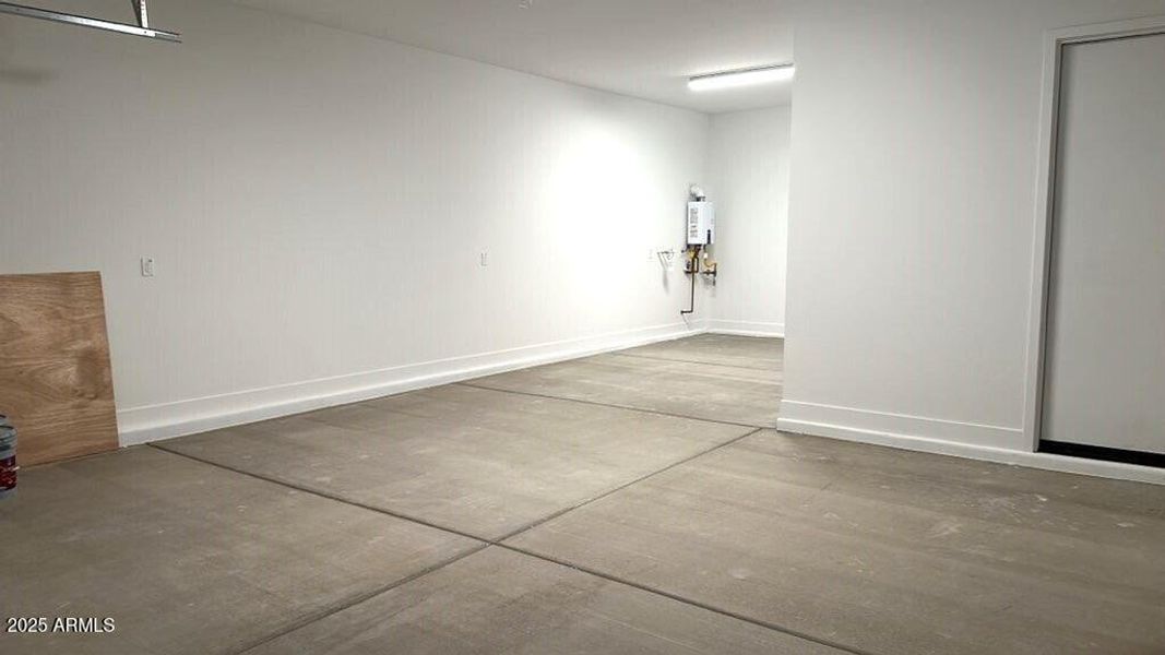 66B86B2B- (002) 66B86B2B- (002)