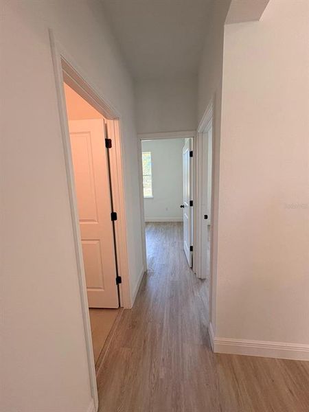 Spacious, unfurnished interior of a new home in , Citrus Springs (Image 15).