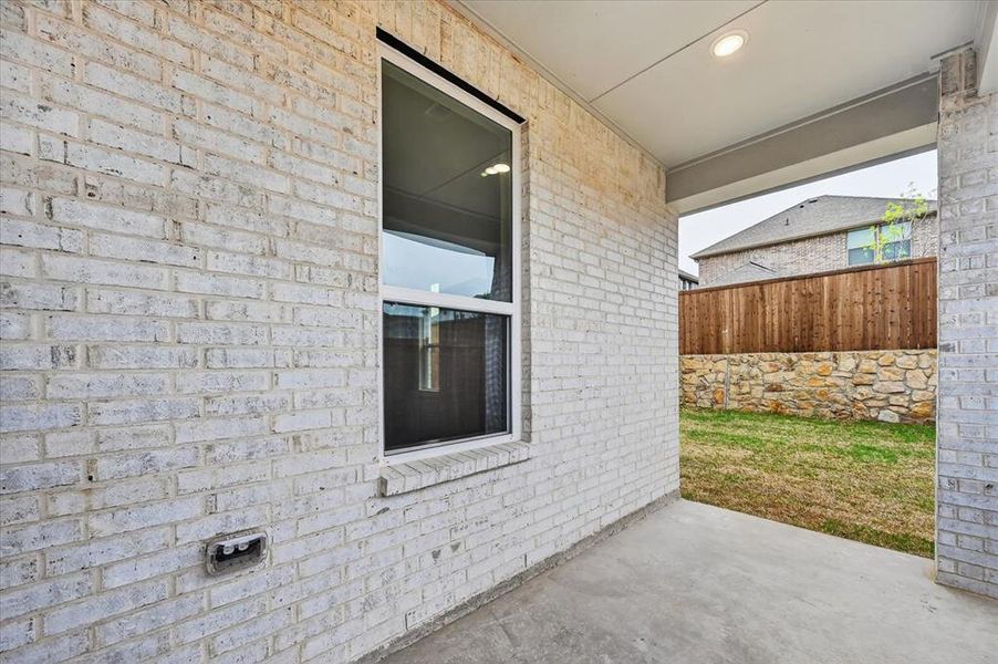 Exterior details and patio area of a home in Heritage Ranch, Sherman (Image 19).