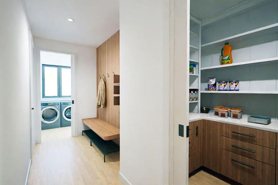 Butler's pantry and drop center help to keep you organized. Butler's pantry and drop center help to keep you organized.