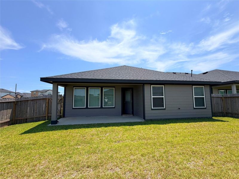 Exterior details and patio area of a home in Tamarron, Fulshear (Image 3).