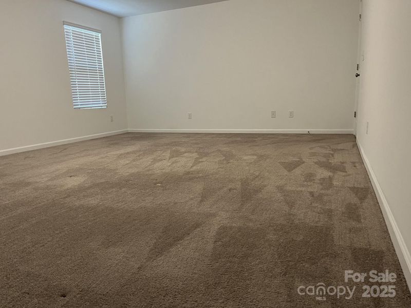 Spacious, unfurnished interior of a new home in , Charlotte (Image 11).