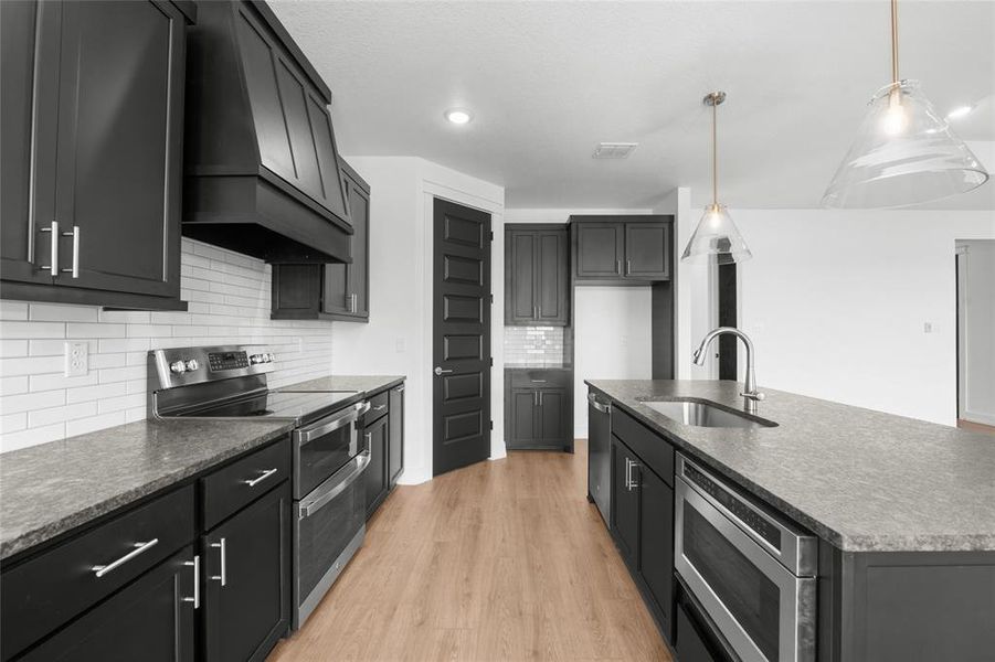 Furnished interior view inside a new home in Rosenthal Estates, Lorena (Image 10).