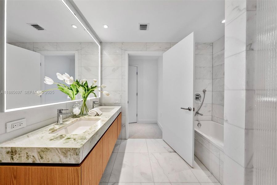 Furnished interior view inside a new home in Five Park, Miami Beach (Image 47).