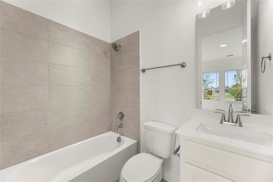 25. 1419 Canadian - Patio 25. 1419 Canadian - Patio