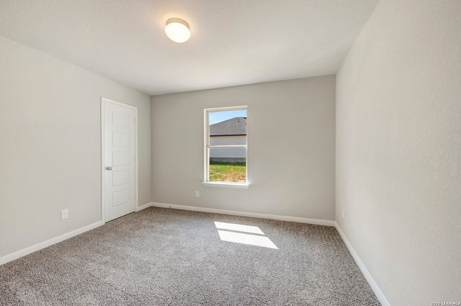 Spacious, unfurnished interior of a new home in Hickory Ridge Estates, Elmendorf (Image 41).
