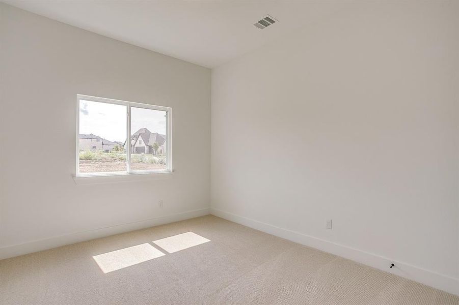 Spacious, unfurnished interior of a new home in Talon Hills, Fort Worth (Image 21). Spacious, unfurnished interior of a new home in Talon Hills, Fort Worth (Image 21).