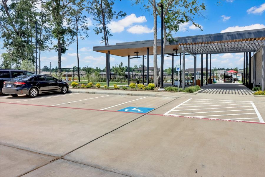 Community amenities in Tavola, New Caney (Image 29).