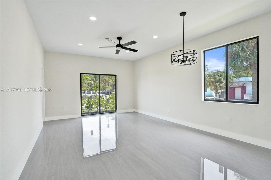 Spacious, unfurnished interior of a new home in , Dania Beach (Image 18).