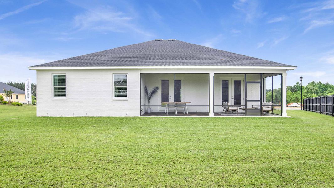 Representative exterior details of a home built from the Venice by Maronda Homes in Seminole Bend, Pensacola (Image 3).