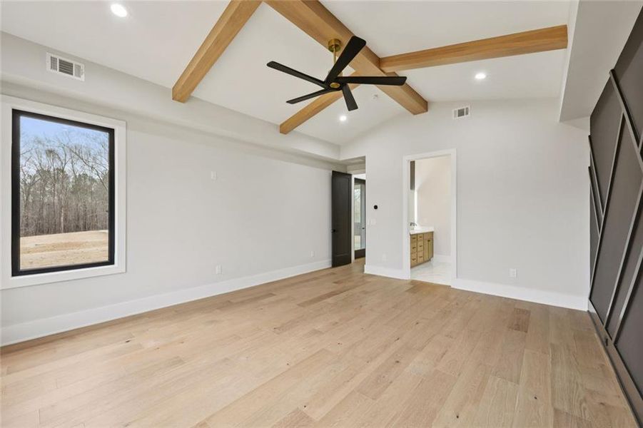 Spacious, unfurnished interior of a new home in , Auburn (Image 92).