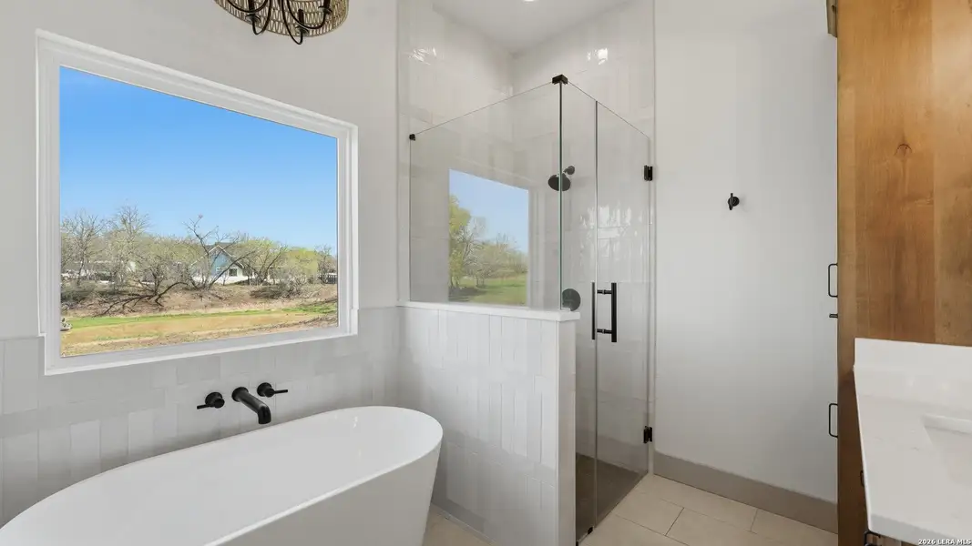 Furnished interior view inside a new home in , Seguin (Image 11).