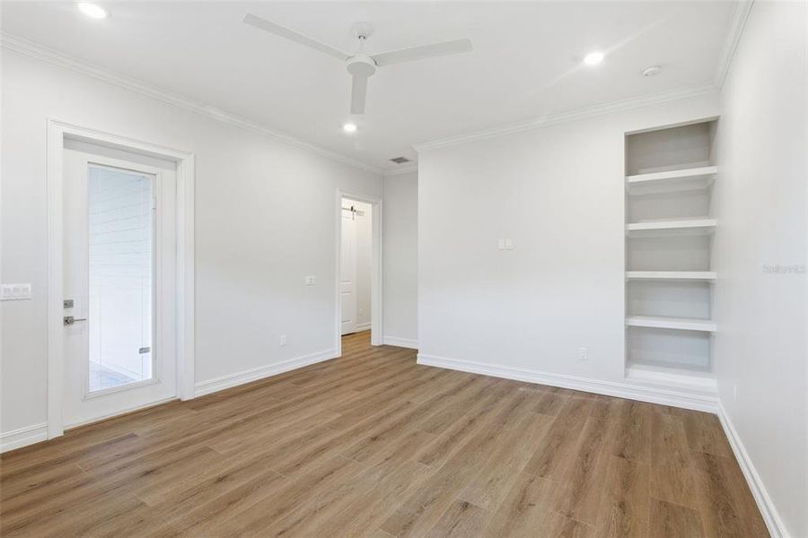 Spacious, unfurnished interior of a new home in , St. Petersburg (Image 32). Spacious, unfurnished interior of a new home in , St. Petersburg (Image 32).