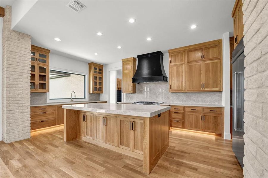 Furnished interior view inside a new home in , Weatherford (Image 5).
