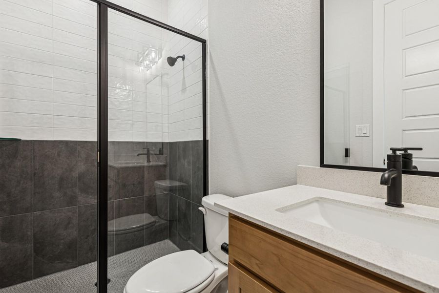 2nd Bathroom 2nd Bathroom